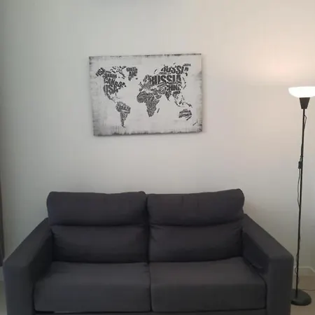 Estupendo Piso A 3 Min Estacion De Tren Maria Zambrano Y Bus Apartment *