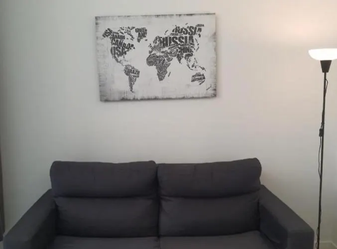 Estupendo Piso A 3 Min Estacion De Tren Maria Zambrano Y Bus Appartement *