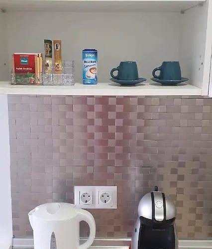 Estupendo Piso A 3 Min Estacion De Tren Maria Zambrano Y Bus Appartement